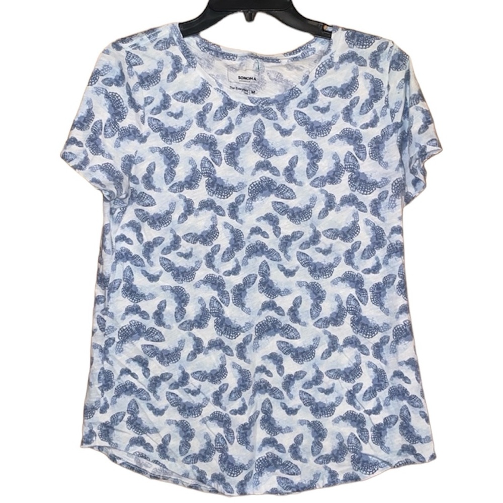 •SONOMA•SKY BLUE BUTTERFLY PATTERN SCOOPNECK "EVERYDAY TEE" SIZE MEDIUM
